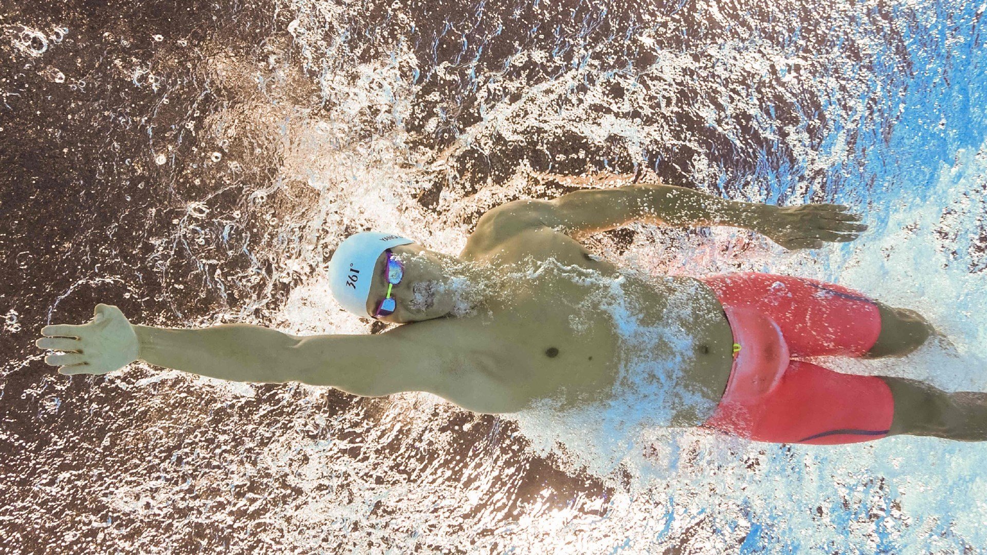 BLG赛季黑马翻盘震撼全场，lck黑马战队